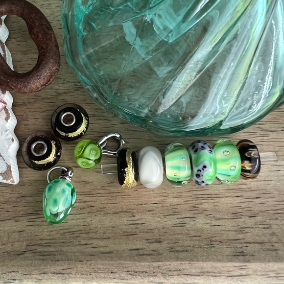 Sold - Picture 2 of 5